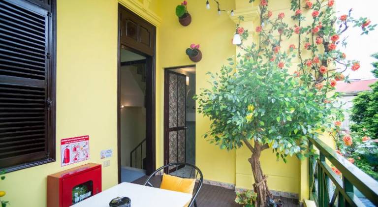 Pleasant apartment with patio | Near Old Quarter | Good for workation | Dogs allowed — photo 3