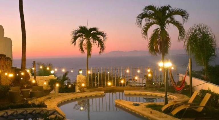 Lovely vacation home with pool & jacuzzi | Close to the beach | Pets allowed — photo 3