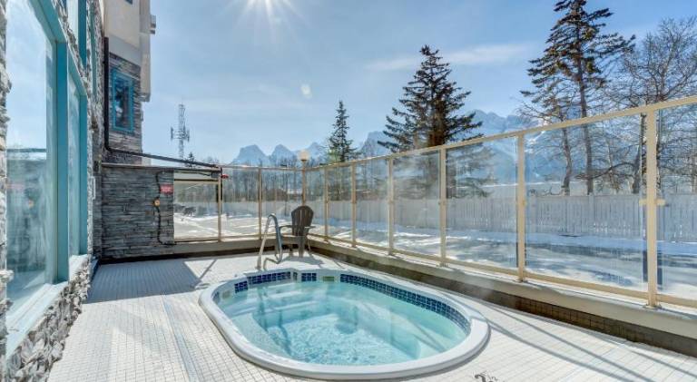 Chateau Canmore — photo 2