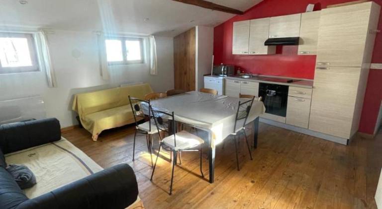 Holiday apartment with 2 rooms for 6 persons in Lourdes