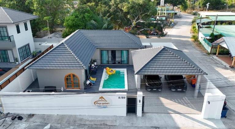 Villa with pool & jacuzzi — photo 5