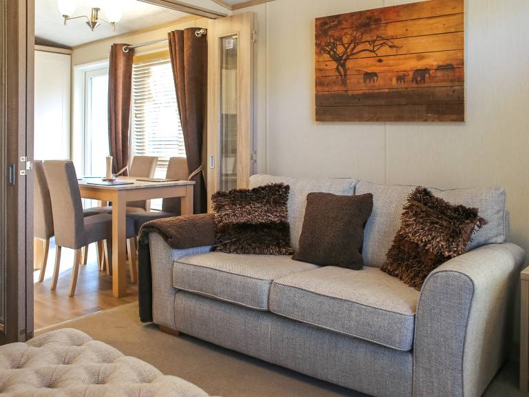 Children-friendly charming cottage with yard | River view | Pets are welcome — photo 4