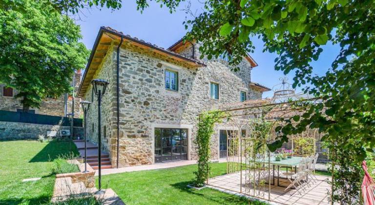 300 m&sup2; Villa