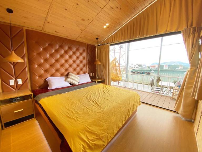 Rental apartment with 1 room for 15 persons in Da Lat