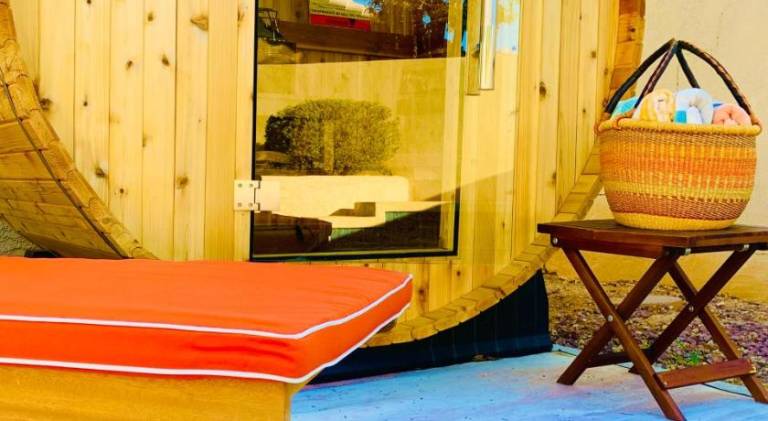 Vacation home with sauna & pool — photo 4