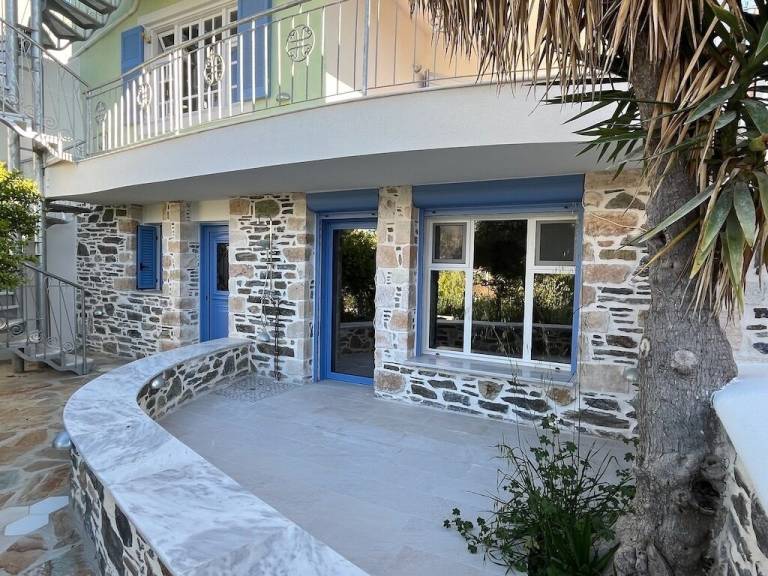 Διαμέρισμα Karistos
