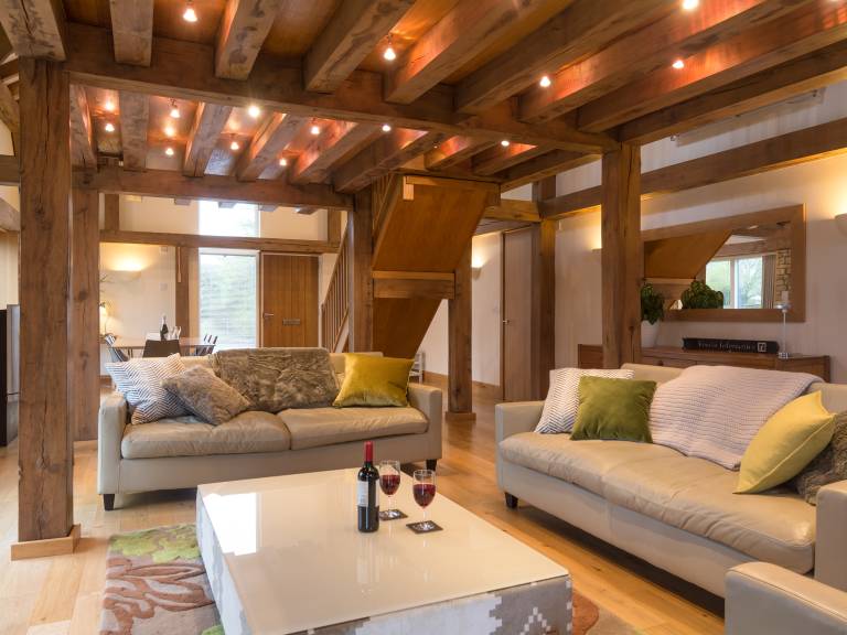 Cottage with pool, sauna & patio | Water view — photo 4