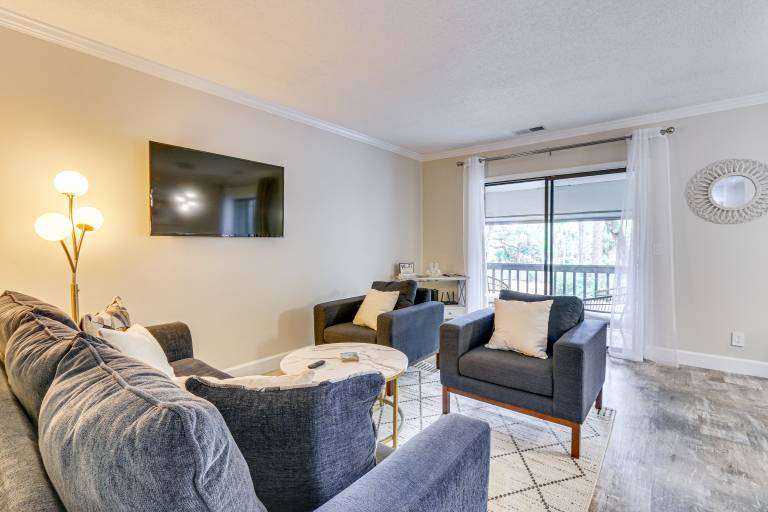 Walk to Folly Field Beach: Condo w/ Pool Access — photo 2