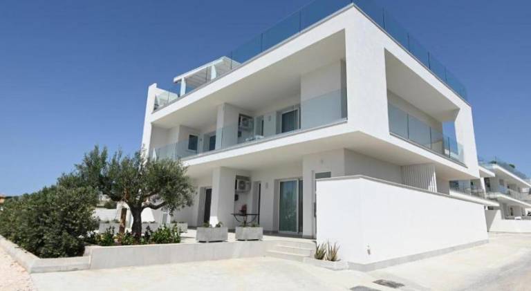 Residence Dara 309, 310 - Free Parking, Patio, Wi-Fi, Air conditioning — photo 3