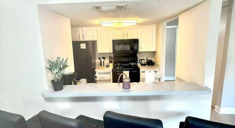 Charming rental apartment with pool | Pets allowed — photo 4