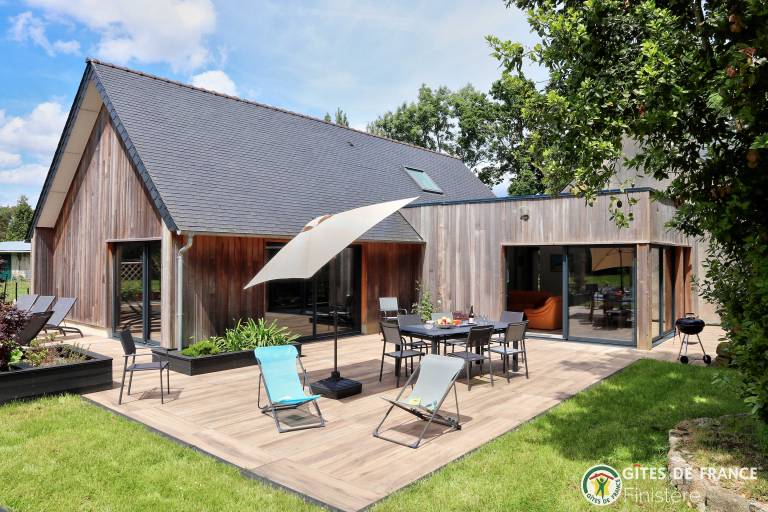 Gite with garden, terrace & heated pool — photo 2