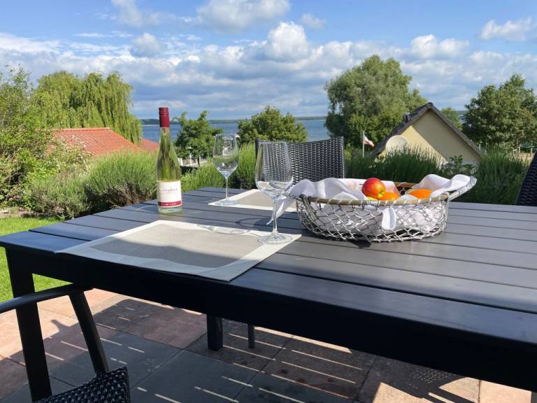 Herberge Seensucht Fewo Fleesensee EG mit Seeblick