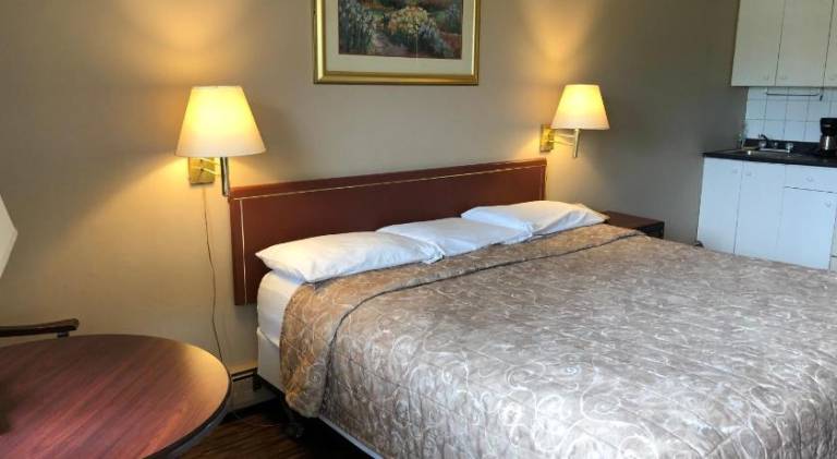Travellers Inn — photo 2