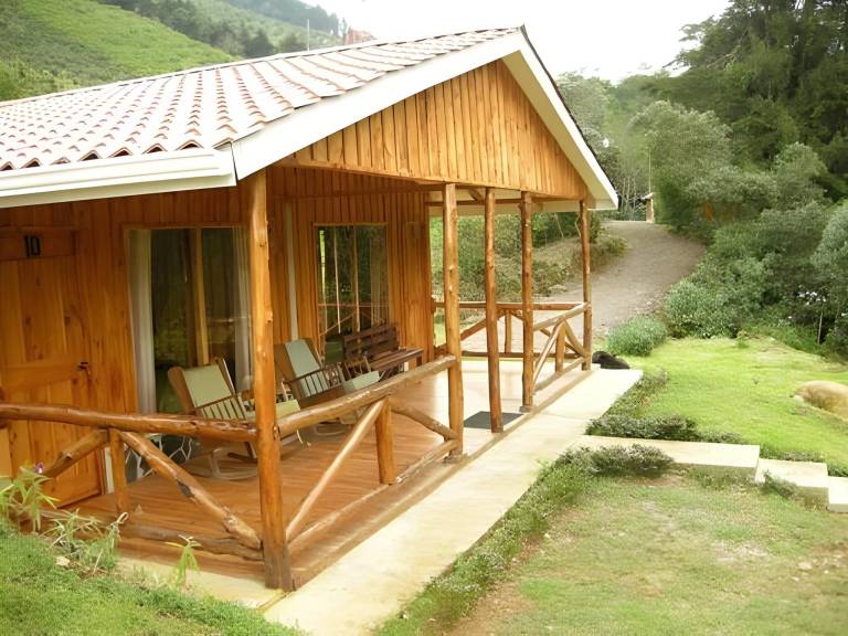 Pleasant lodge with garden & terrace | Pet-friendly in Copey