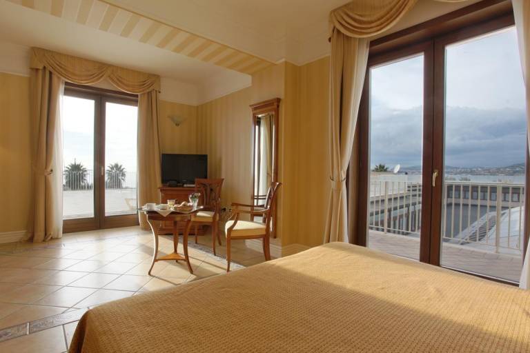 Dioscuri Bay Palace — photo 2