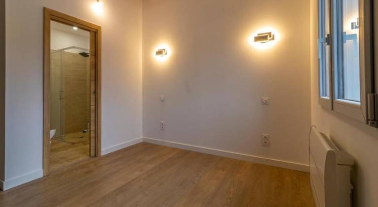 Chambre avec salle de bain privative — photo 5