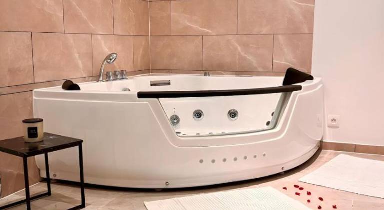 Modern SPA - Cosy & Chic - JACCUZI — photo 3