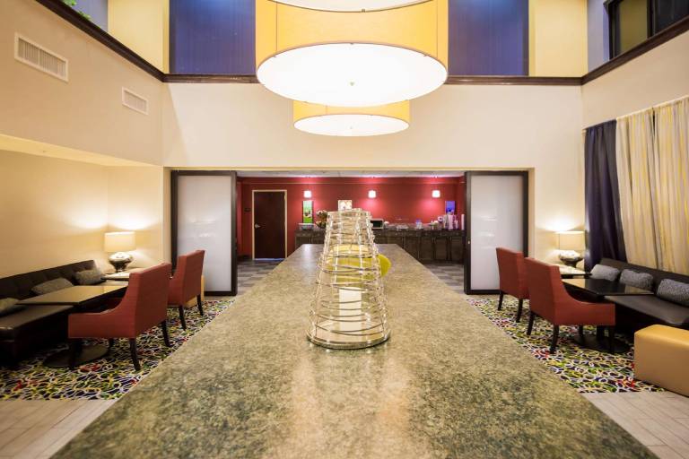 Hampton Inn & Suites Natchez — photo 3