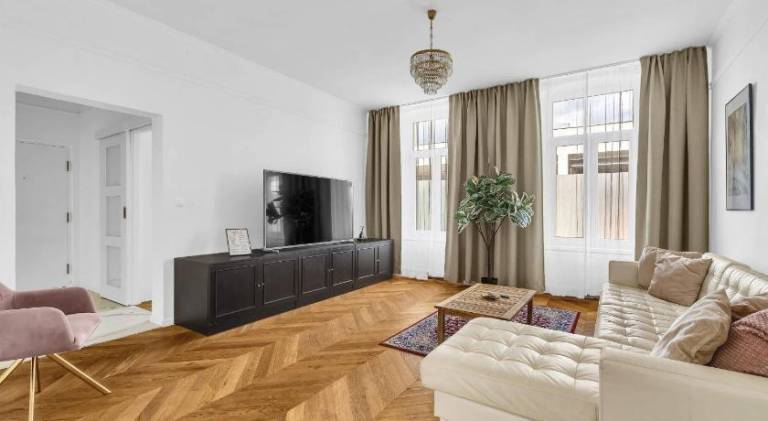 Holiday apartment with yard & patio | Next to Blue Church — photo 2