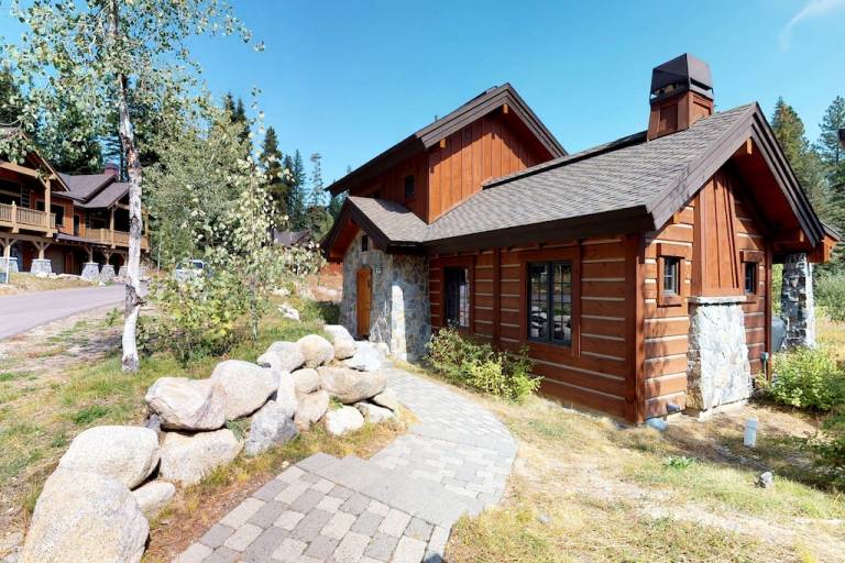 Cottage  Donnelly