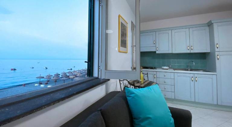 Holiday apartment with terrace — photo 3