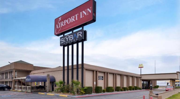 Airport Inn — photo 4