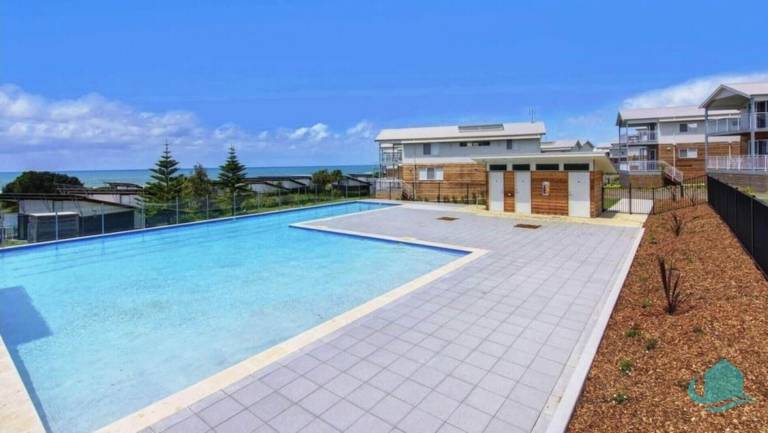 House  Caves Beach