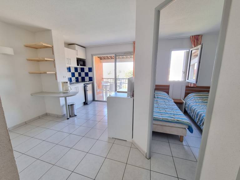 Apartment with patio & pool | Sea view | Beach nearby | Pets are welcome — photo 2