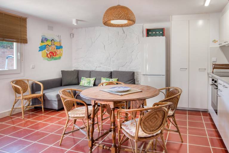 Beautiful apartment with garden, terrace & fast internet | Garden view | Beach nearby | Dogs allowed — photo 4
