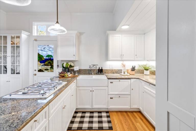 3987 Lovers Point Whitewater Cottage — photo 4