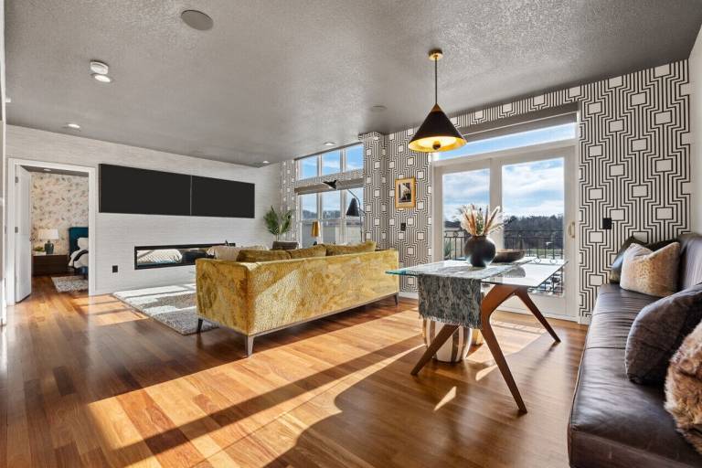 Condo Iowa River Landing