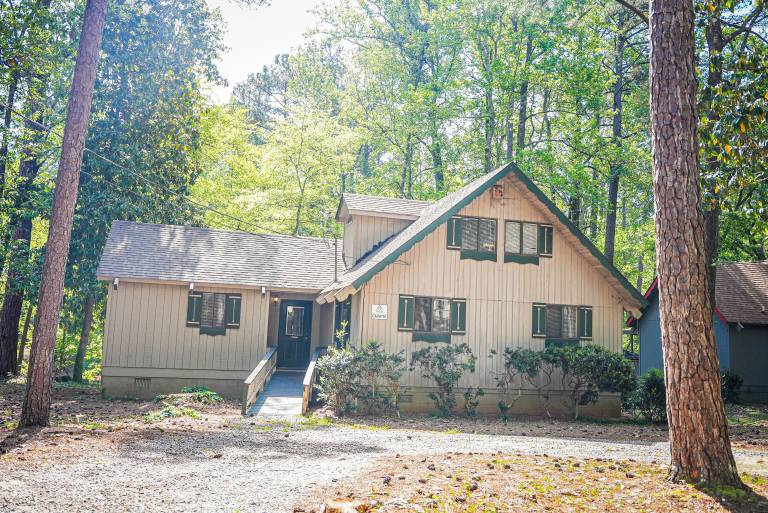 Chalet Pine Mountain