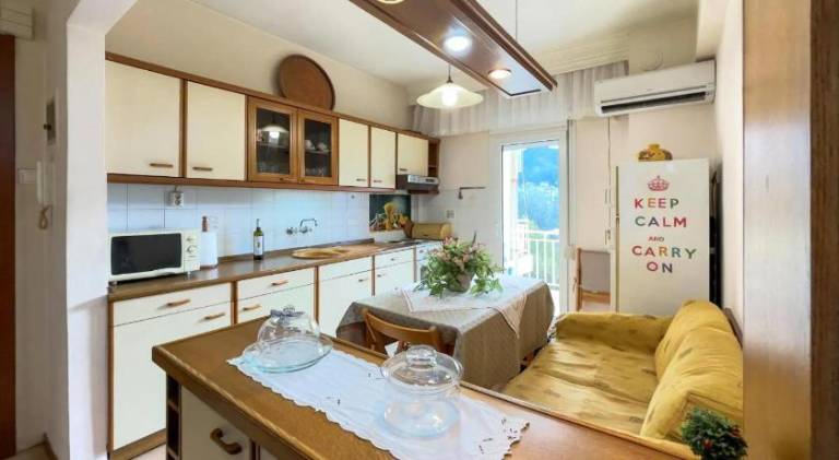 Apartment with patio in Kavala