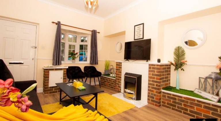 House  Farnborough