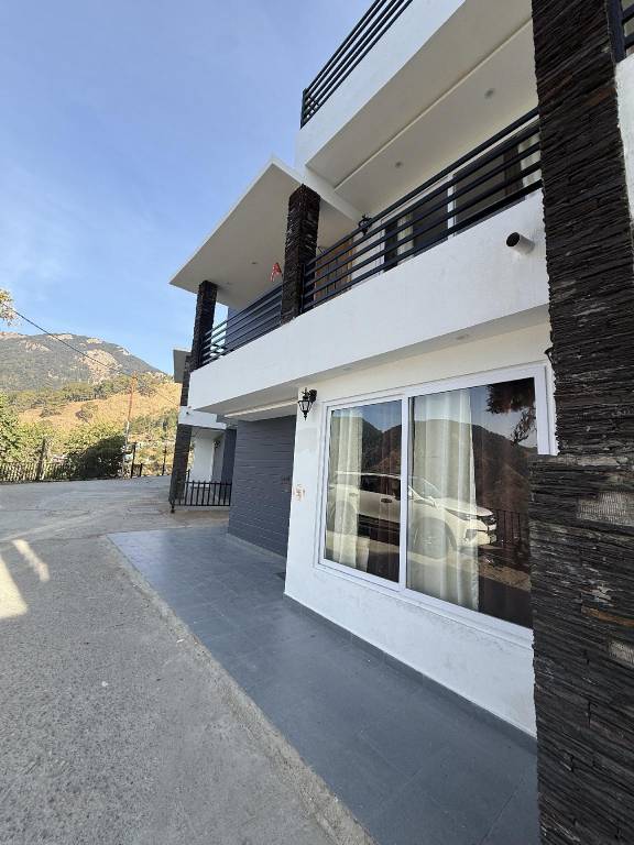 Villa with patio — photo 3
