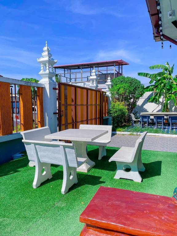 Vacation home with pool & barbecue — photo 4