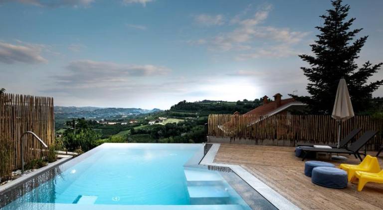 Nice farm with yard, terrace & pool | Dogs allowed — photo 3