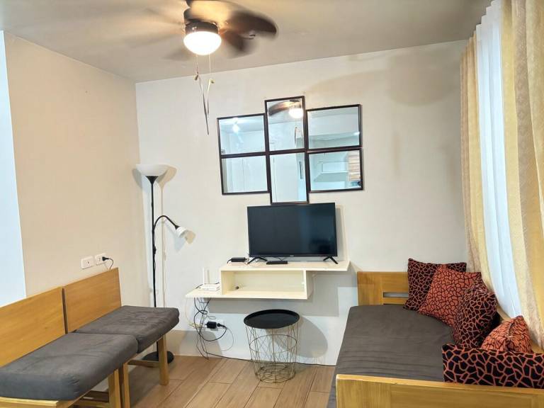 Nice holiday apartment with pool | Pets allowed in Tagaytay