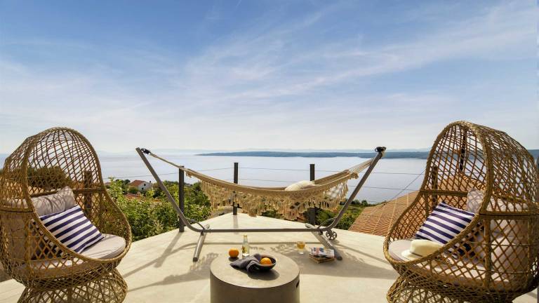 Villa Lapis - 19th century heritage house on Hvar with exceptional views, private pool and Jacuzzi by MyWaycation — photo 5