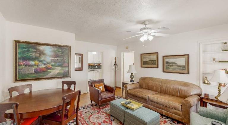 Beautiful vacation home | Pets are welcome in Austin, TX