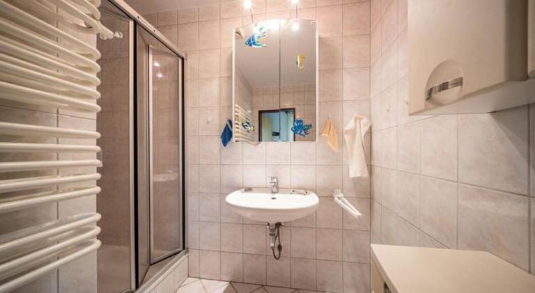 House with 4 rooms for 12 persons — photo 2
