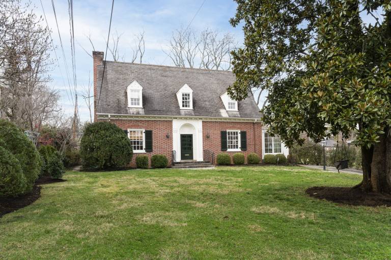 House  Four Seasons