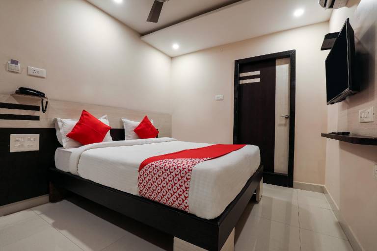 Super Hotel O Sr Residency