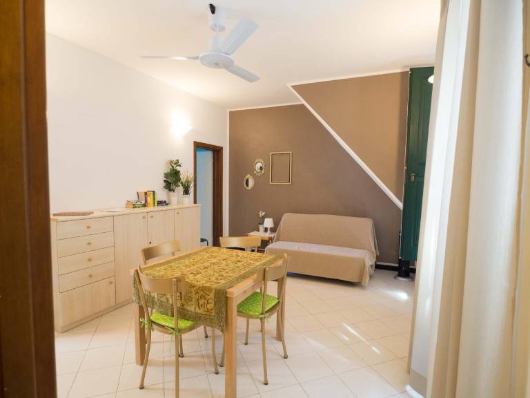 Holiday apartment with 2 rooms for 6 persons — photo 2