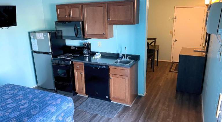 Admiral's Quarters — photo 5