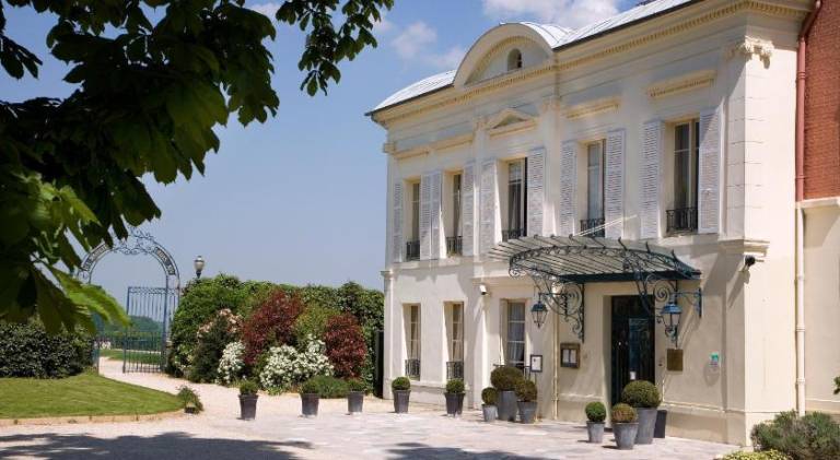 Pavillon Henri IV — photo 2