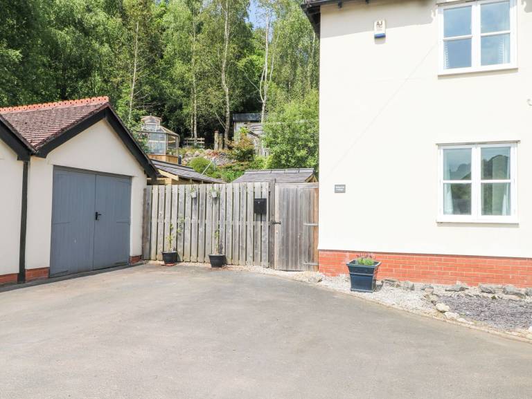 Cottage Caerwys