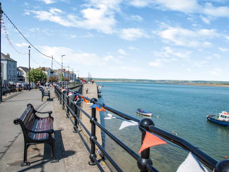 Apartment | Water view in Bideford