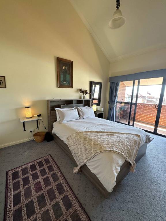 Apartment Bathurst