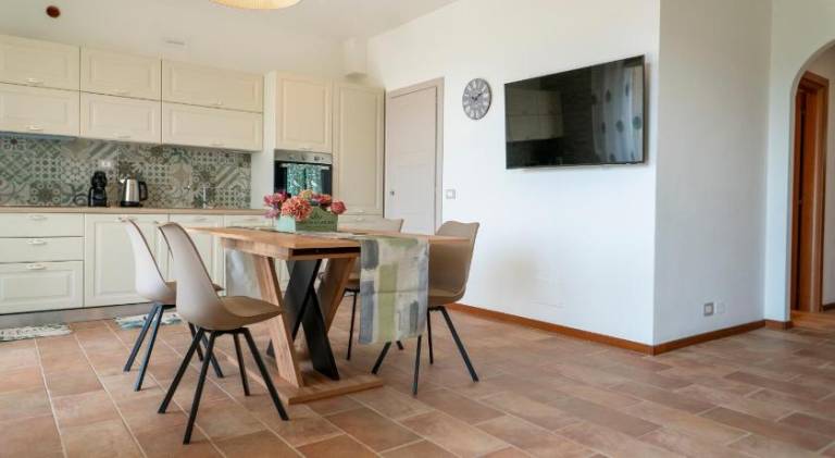 Rental apartment with 2 rooms for 4 persons — photo 4